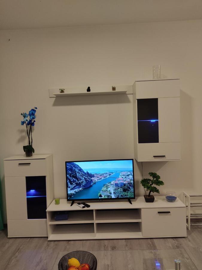 Apartment Ravnice Omiš Dış mekan fotoğraf