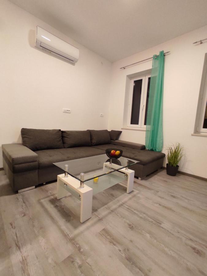 Apartment Ravnice Omiš Dış mekan fotoğraf